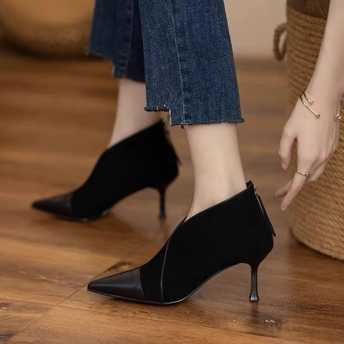 高級感法式小踝靴高跟小衆短靴女2025V口磨砂尖頭細跟裸靴高跟鞋