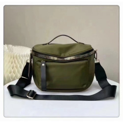 新款體閒斜後後背包網紅馬鞍包防水牛津布大容 量時尚粗肩帶輕盈