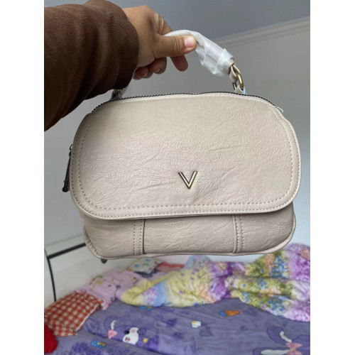 今年流行爆款手提包大號沐卡裡女包單肩斜背媽媽包休閒簡約小方包 今年流行爆款手提包大號沐卡裡女包單肩斜背媽媽包休閒簡約小方包