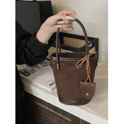 秋冬包包女式2025新款超火小衆磨砂水桶包高級感百搭單肩斜背小包