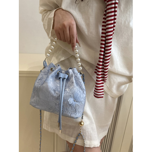 新中式水桶包2025新款旗袍風珍珠手提小包包女高級感風斜後後背包