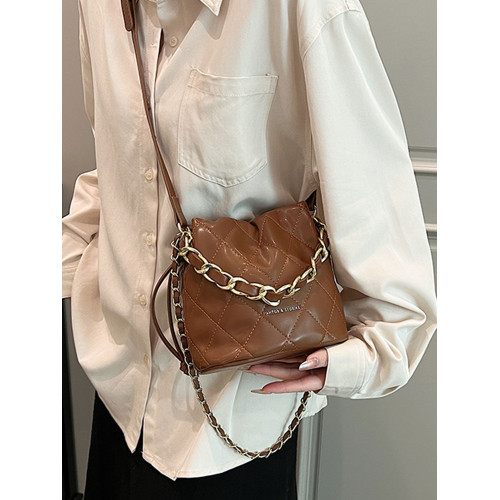 小衆時尚小香風包包女士新款2025秋冬高級感菱格水桶包百搭斜後後背包