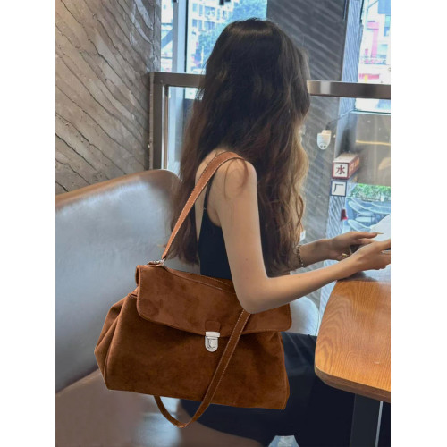 大容量麂皮絨公文包包女式2026新款高級感日常通勤百搭單肩斜後後背包