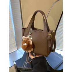 高級感菜籃子手提水桶包包女秋冬2024新款簡約時尚通勤單肩斜後後背包