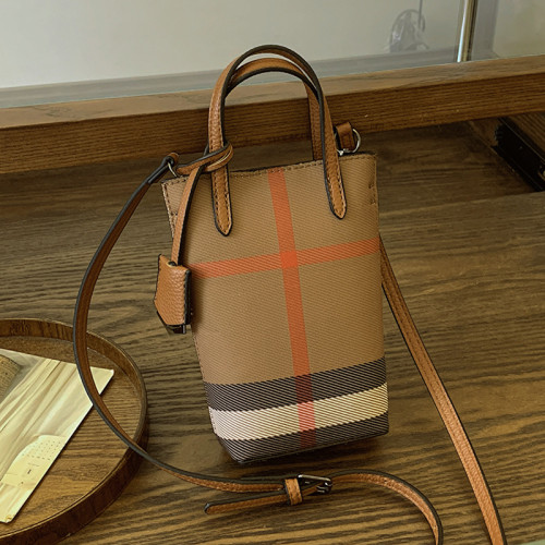 輕奢百搭休閒條紋斜背手機包棕拼焦糖色約18*5*12cm