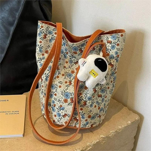 新外出手拎包油畫 畫花卉小衆高級感單肩布包女大容量通勤水桶包