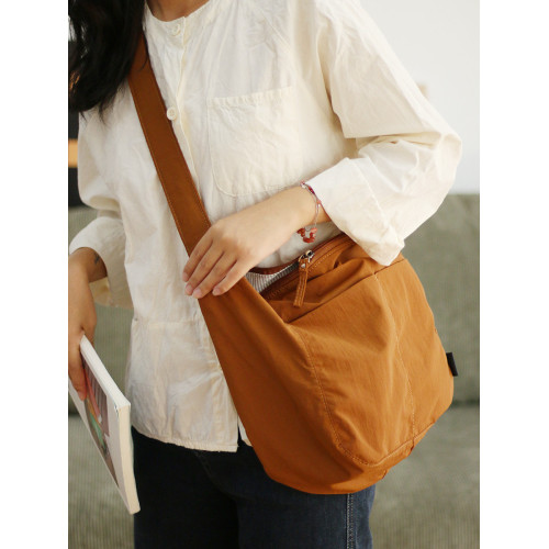 sobag2026日系休閒防水尼龍斜背單肩布包女設計感輕便通勤餃子包