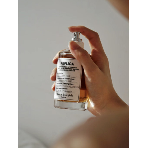 梅森馬丁馬吉拉香水慵懶周末爵士酒廊溫暖壁爐梧葉秋聲航海密語