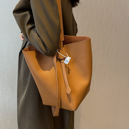 高級感大容量包包女春夏2025新款潮時尚小衆單肩包百搭通勤水桶包 高級感大容量包包女春夏2025新款潮時尚小衆單肩包百搭通勤水桶包