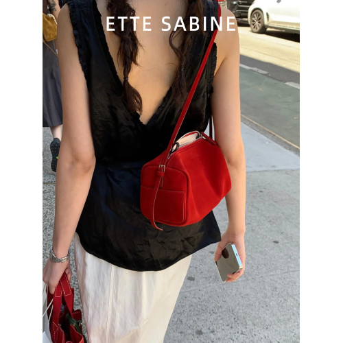 【ETTE】韓國小衆圓筒包2025新款羊猄絨高級紅色單肩斜背枕頭包女