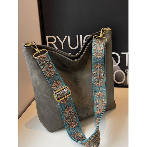 時尚通勤寬肩帶大容量包包女士2025新款簡約高級感休閒單肩水桶包