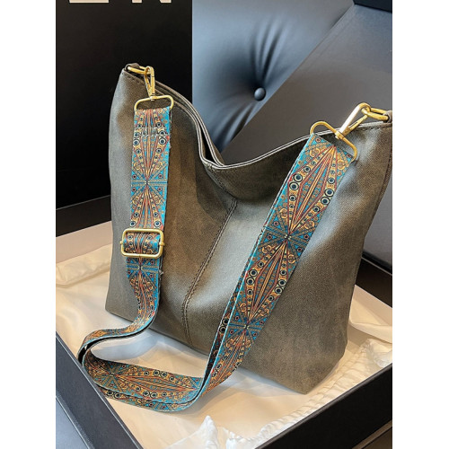 時尚通勤寬肩帶大容量包包女士2025新款簡約高級感休閒單肩水桶包