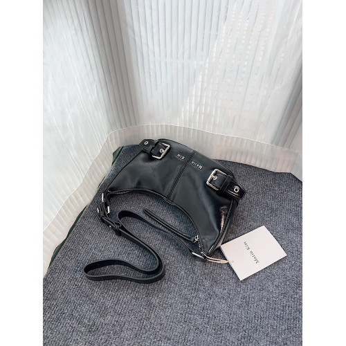 韓國小衆品牌matin kim包包女款新月包通勤休閒單肩斜背餃子包 韓國小衆品牌matin kim包包女款新月包通勤休閒單肩斜背餃子包