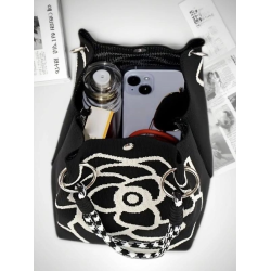 韓國小衆設計感山茶花水桶包女2025新款時尚百搭單肩斜背手提包