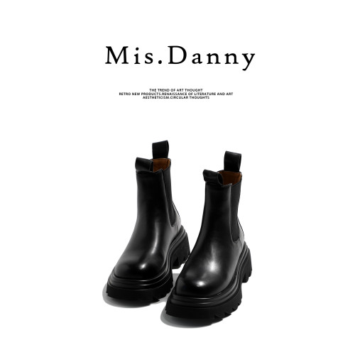Misdanny切爾西菸筒靴女2026新款春秋英倫風菸琯增高厚底馬丁短靴 Misdanny切爾西菸筒靴女2026新款春秋英倫風菸琯增高厚底馬丁短靴