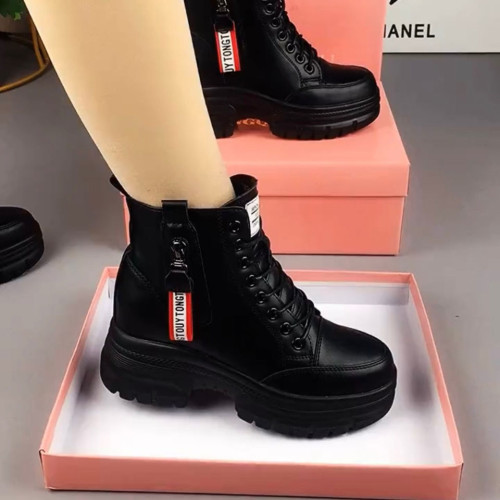 雪地靴女2025年冬季新款羊毛一體加絨棉鞋百搭厚底防滑馬丁短靴子