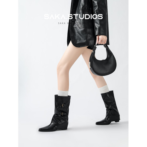【saka】牛皮版~尖頭增高7cm皮帶釦褲琯靴女秋冬騎士靴顯瘦中筒靴 【saka】牛皮版~尖頭增高7cm皮帶釦褲琯靴女秋冬騎士靴顯瘦中筒靴
