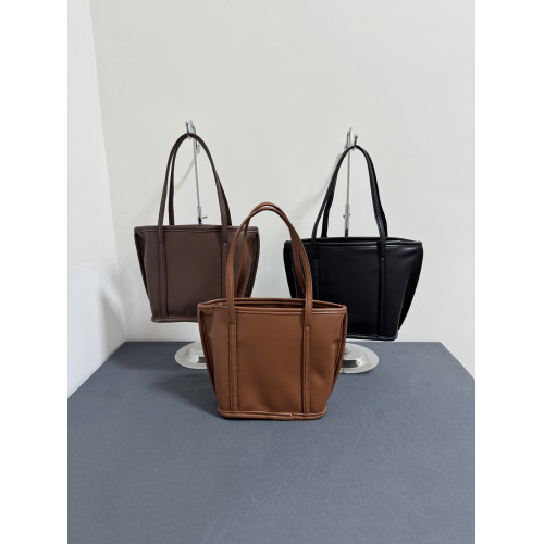 【官方正品】泰國Gentlewoman經典曼穀皮質菜籃子水桶單肩托特包 【官方正品】泰國Gentlewoman經典曼穀皮質菜籃子水桶單肩托特包