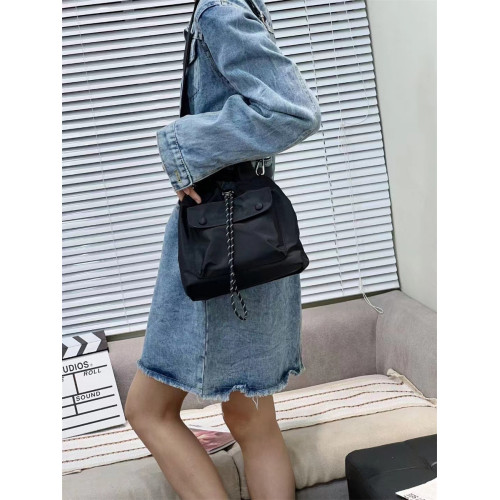 2025春夏新款防水尼龍布小號水桶包迷彩休閒百搭韓版手提袋斜後後背包 2025春夏新款防水尼龍布小號水桶包迷彩休閒百搭韓版手提袋斜後後背包