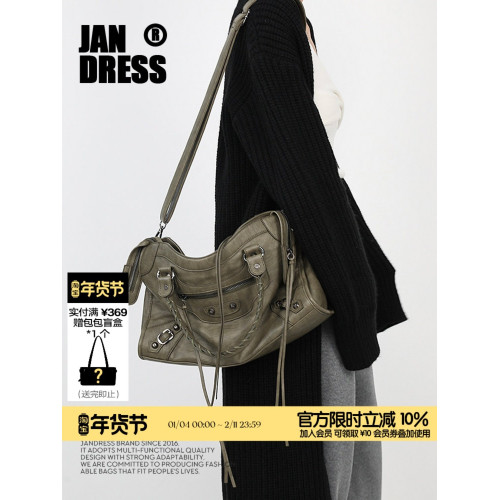 簡著 /限定髒髒綠·巴黎鉚釘辣妹機車包廢土復古大容量手提斜後後背包