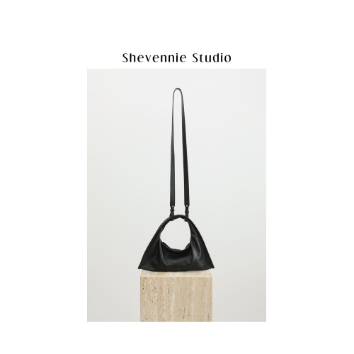 Shevennie2025 小衆設計小號羊皮手提斜垮雲朵包小包牛角包三角包 Shevennie2025 小衆設計小號羊皮手提斜垮雲朵包小包牛角包三角包
