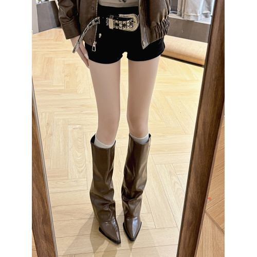 西部牛仔靴子女長筒尖頭粗跟寬鬆顯瘦2026冬新款不過膝高筒騎士靴