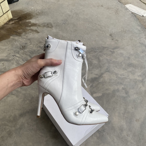 歐美側拉鍊時裝龐克風靴女2025新款尖頭細跟機車靴子高級感時裝靴