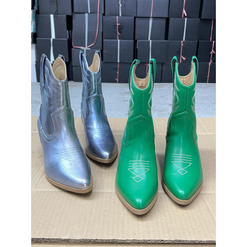 原單女靴新款尖頭純色粗跟復古新款時尚通勤套筒時裝西部短靴