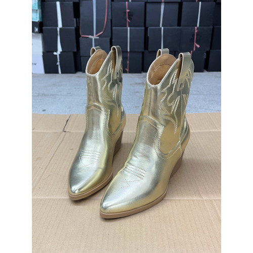 原單女靴新款尖頭純色粗跟復古新款時尚通勤套筒時裝西部短靴