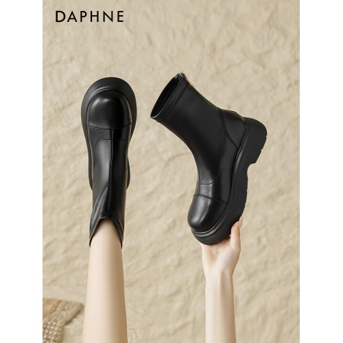 達芙妮靴子短靴女冬老款爆款厚底切爾西靴中筒白色配裙子瘦瘦靴子