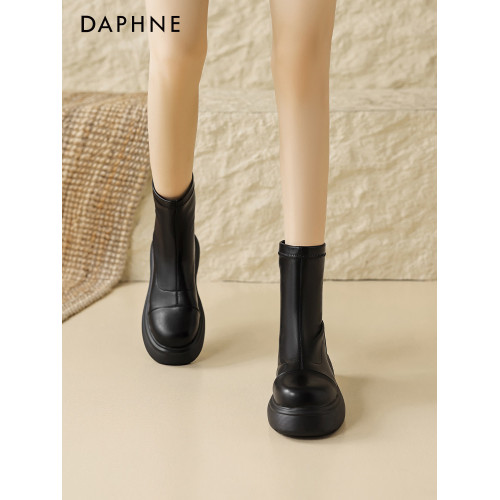 達芙妮靴子短靴女冬老款爆款厚底切爾西靴中筒白色配裙子瘦瘦靴子