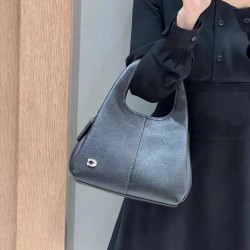 香港2026新款女包真皮菜籃子單肩斜背時尚大容量簡約手提水桶包