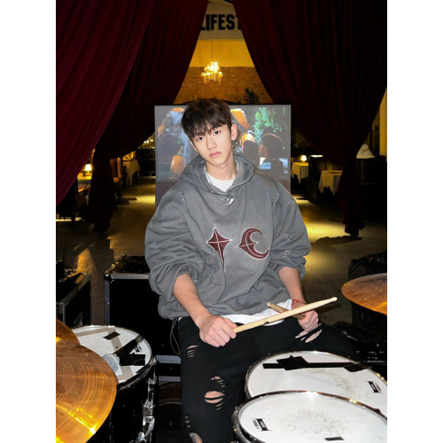 Thug Club髒染水洗做舊破壞連帽衛衣高街休閒潮牌帽衫樸宰範同款 Thug Club髒染水洗做舊破壞連帽衛衣高街休閒潮牌帽衫樸宰範同款