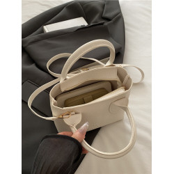 2025包新款時髦洋氣小方包純色手提水桶包包女簡約風通勤斜背女包