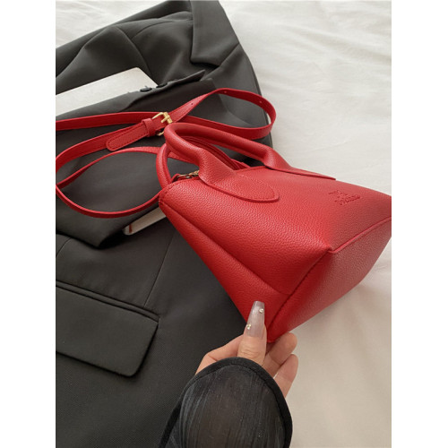 2025包新款時髦洋氣小方包純色手提水桶包包女簡約風通勤斜背女包 2025包新款時髦洋氣小方包純色手提水桶包包女簡約風通勤斜背女包