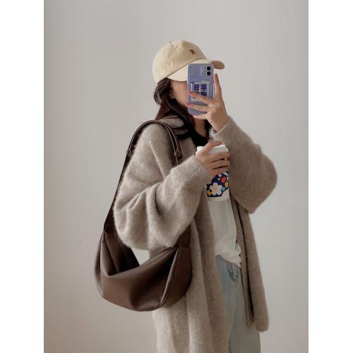 時尚褶皺包慵懶斜背餃子包真皮寬背帶雲朵腋下包2025新款單肩包女 時尚褶皺包慵懶斜背餃子包真皮寬背帶雲朵腋下包2025新款單肩包女