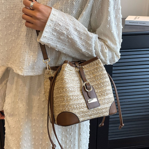 夏季復古撞色百搭小包包女海灘度假休閒草編水桶包2025新款斜後後背包 夏季復古撞色百搭小包包女海灘度假休閒草編水桶包2025新款斜後後背包