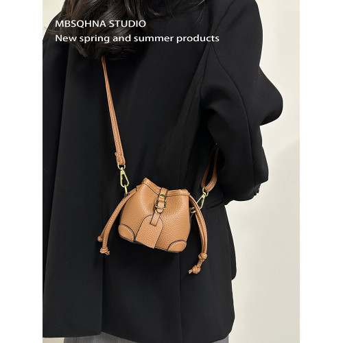 MBSQHNA韓版小衆設計迷你口紅包包女2024新款洋氣水桶包潮斜後後背包