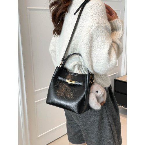 百搭麂皮絨復古簡約水桶包包2025新款時尚潮秋冬爆款女單肩斜後後背包