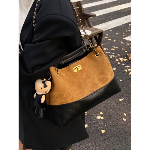 鏈條小香風大容量水桶包包2025秋季新款麂皮絨高級感通勤女斜後後背包