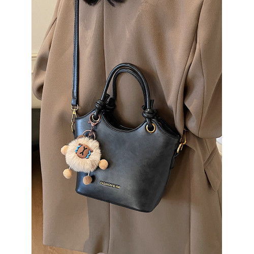 高級感復古包包女式2025年夏季流行百搭質感手拎包單肩斜背水桶包 高級感復古包包女式2025年夏季流行百搭質感手拎包單肩斜背水桶包