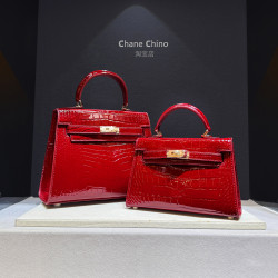 高級感包包紋凱莉包mini二代黑金手提斜後後背包包女2026新款大紅