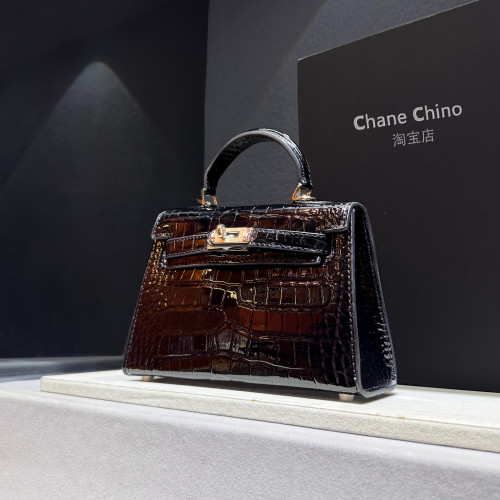 高級感包包紋凱莉包mini二代黑金手提斜後後背包包女2026新款大紅