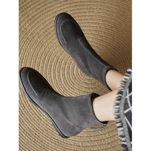 高級感~瘦瘦靴2025新款秋冬磨砂皮平底圓頭灰色短靴女小衆配裙子