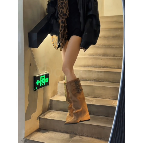 復古尖頭內增高騎士靴女棕色皮帶釦不過膝長靴秋冬氣質坡跟褲琯靴