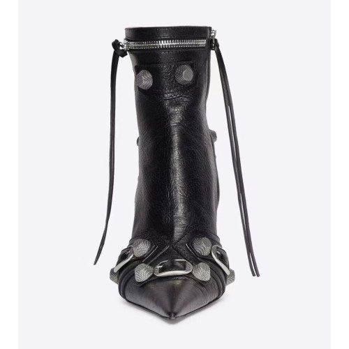 歐美尖頭鉚釘短靴25秋冬新款黑色側拉鍊時裝細高跟龐克風靴機車靴