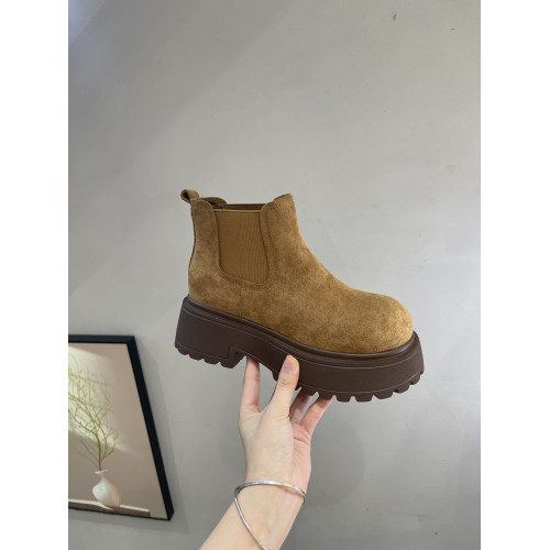 小衆復古菸筒靴女2025秋冬新款厚底顯瘦英倫勃肯短靴大黃靴馬丁靴