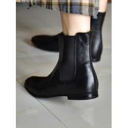 英倫風復古一腳蹬平底圓頭短靴女2025秋冬新款切爾西瘦瘦靴菸筒靴