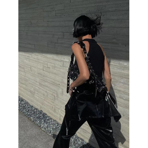 ins網紅同款重工暗黑金屬機車包單肩斜後後背包包2023春夏新款女包潮