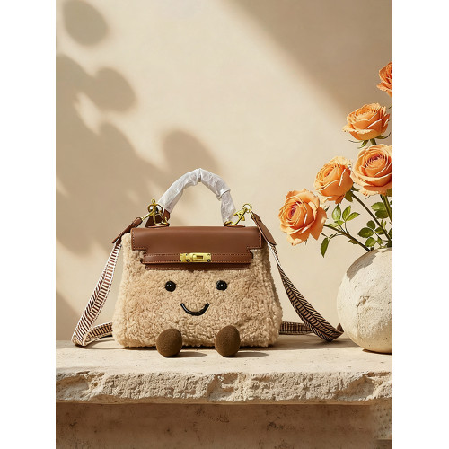 ZRVR新款可愛毛絨包羊羔絨凱莉包女卡通斜後後背包手提鉑金包毛毛包